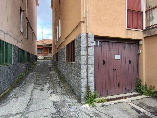 Locale Commerciale in vendita a Castelletto, Senago