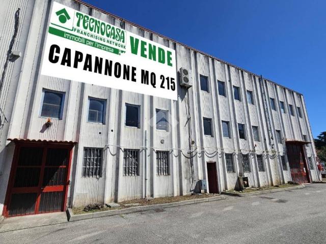 Locale Commerciale in vendita a Castelletto, Senago