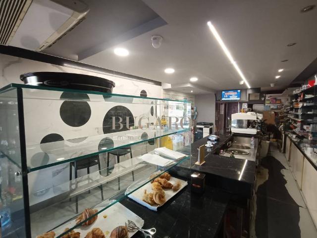 Locale Commerciale in vendita a Marzocchetta, Marche