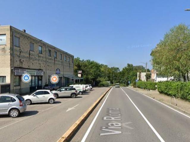Locale Commerciale in vendita a Senna Comasco, Lombardia