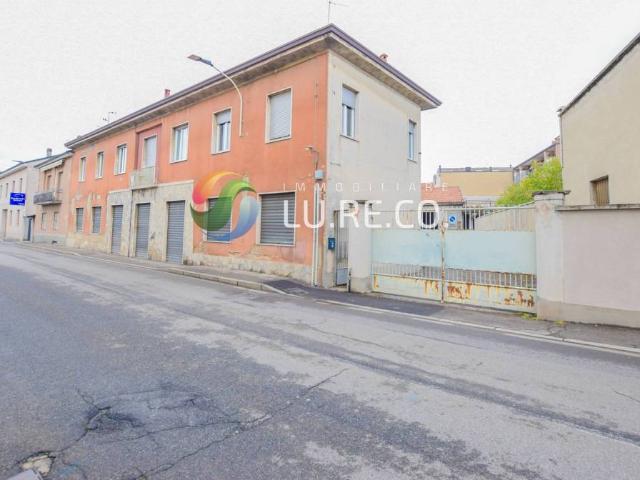 Locale Commerciale in vendita a Santa Valeria, Seregno