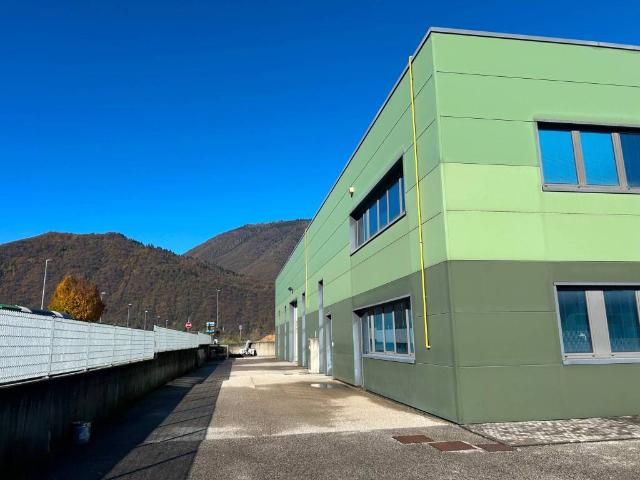 Locale Commerciale in vendita a Rasai, Seren Del Grappa