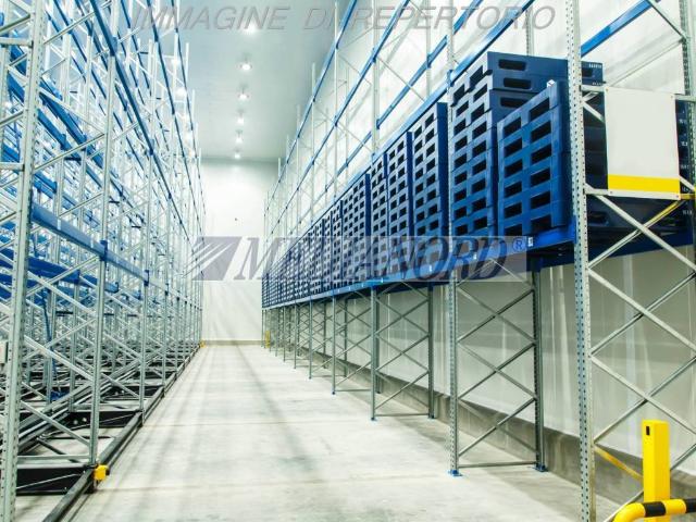 Locale Commerciale in vendita a Seriate, Lombardia