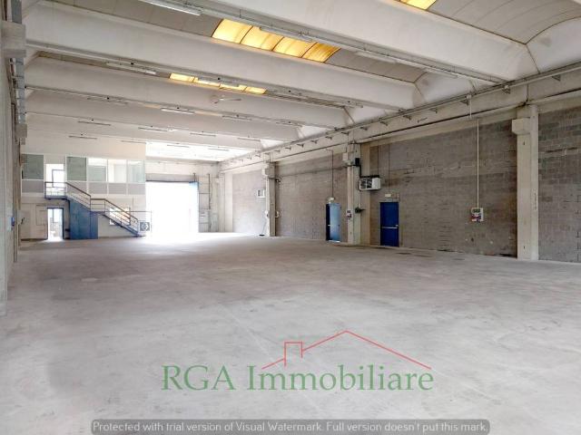 Locale Commerciale in vendita a Longoni, Palazzago