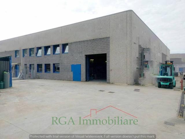 Locale Commerciale in vendita a Longoni, Palazzago