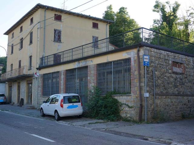 Locale Commerciale in vendita a Pradone, Serramazzoni