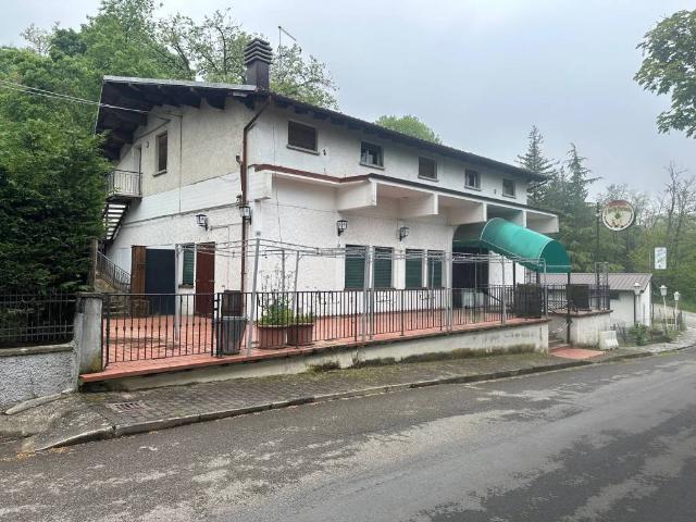 Locale Commerciale in vendita a Unione dei comuni del Frignano, Serramazzoni