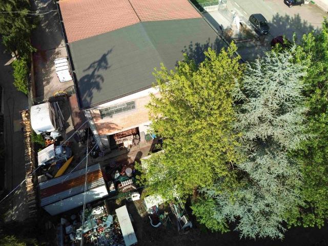 Locale Commerciale in vendita a Faeto, Serramazzoni