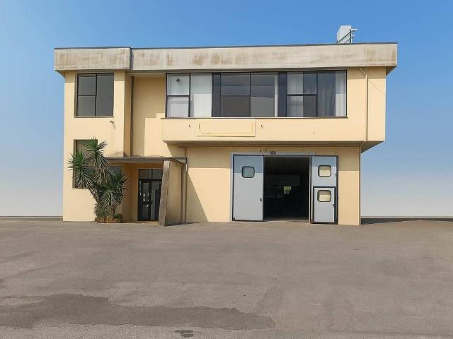 Locale Commerciale in vendita a Cantagrillo, Serravalle Pistoiese