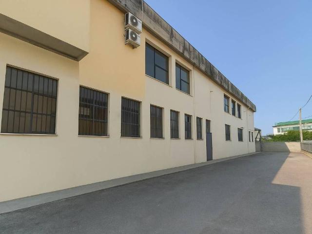 Locale Commerciale in vendita a Cantagrillo, Serravalle Pistoiese