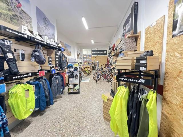 Locale Commerciale in vendita a Piemonte, Alessandria