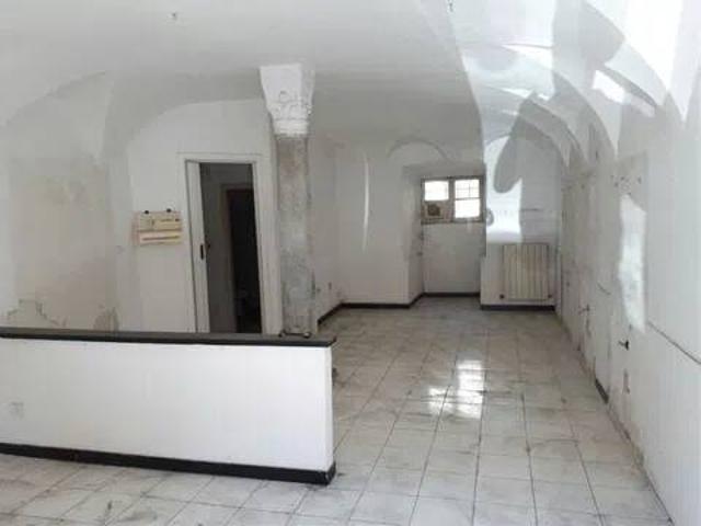 Locale Commerciale in vendita a Piemonte, Alessandria