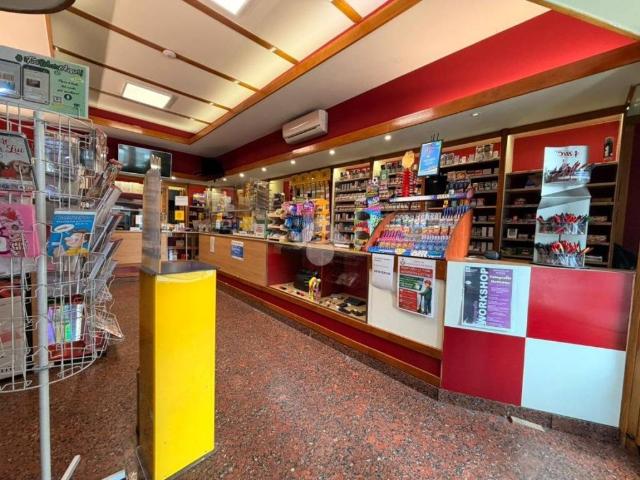 Locale Commerciale in vendita a Piemonte, Alessandria