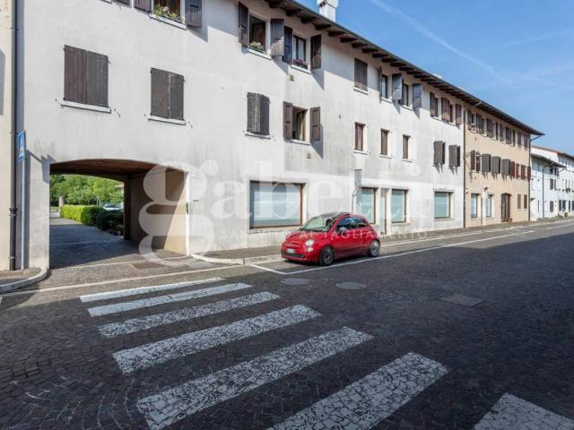 Locale Commerciale in vendita a Sesto Al Reghena, Friuli-Venezia Giulia