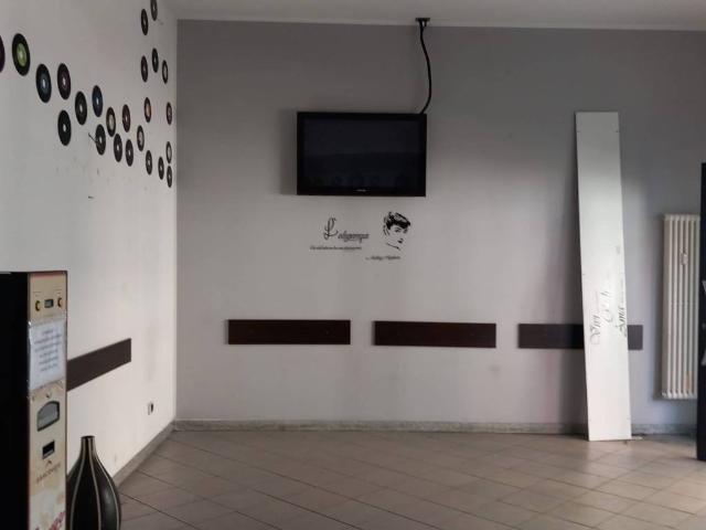 Locale Commerciale in vendita a Zona Omogenea Milano Nord, Sesto San Giovanni