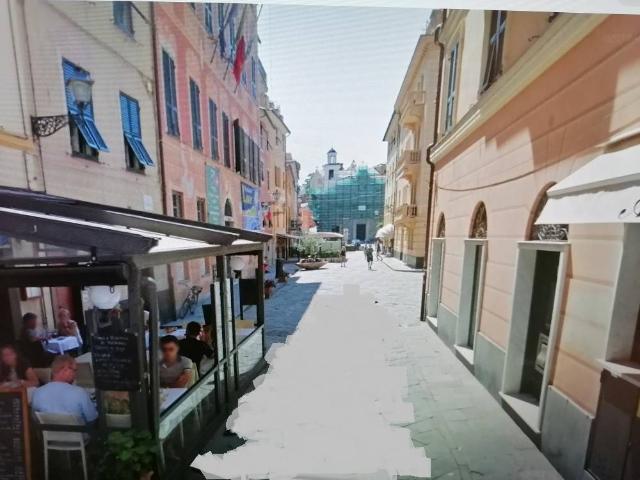 Locale Commerciale in vendita a Sestri Levante, Liguria