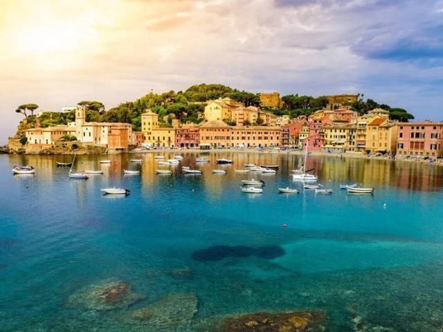 Locale Commerciale in vendita a Sestri Levante, Liguria
