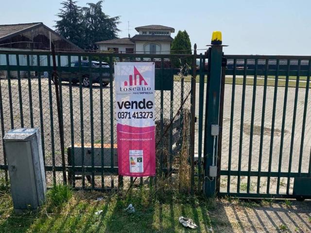 Locale Commerciale in vendita a Cascina Mostino, Settala