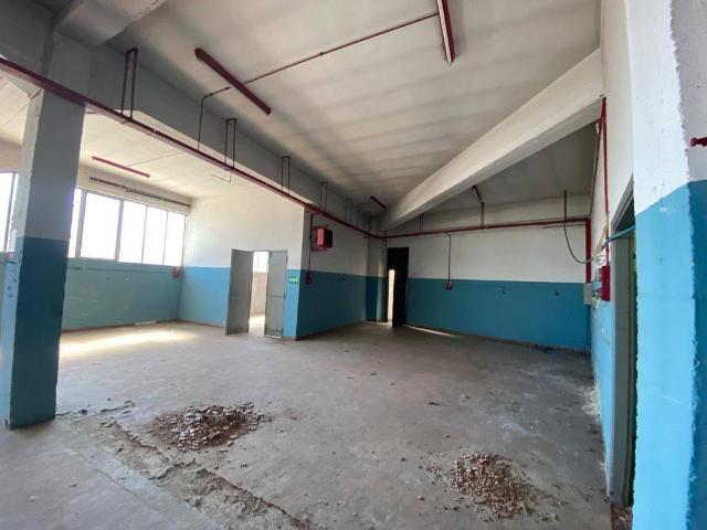 Locale Commerciale in vendita a Settala, Lombardia
