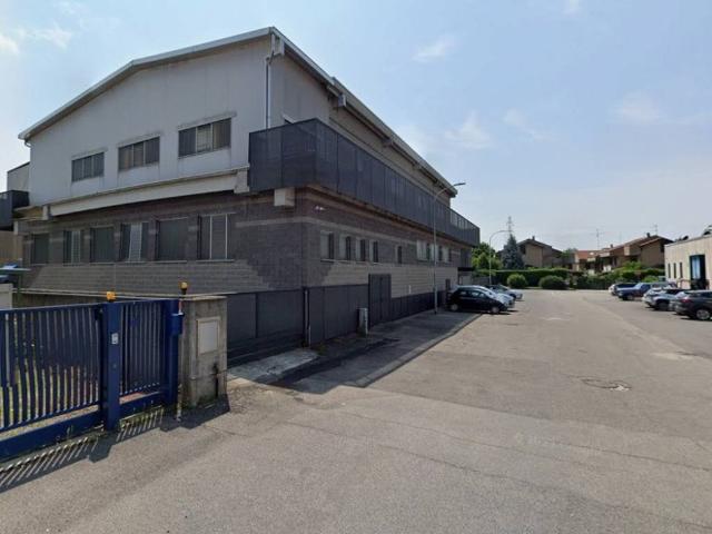 Locale Commerciale in vendita a Seveso, Lombardia