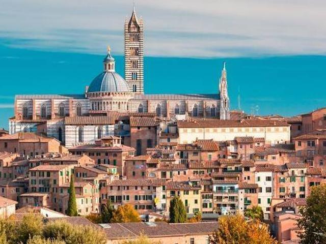 Locale Commerciale in vendita a Contrada della Torre, Siena