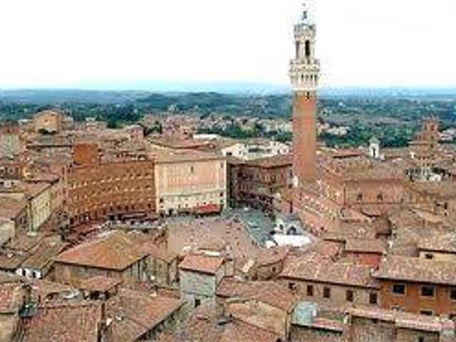 Locale Commerciale in vendita a Contrada del Drago, Siena