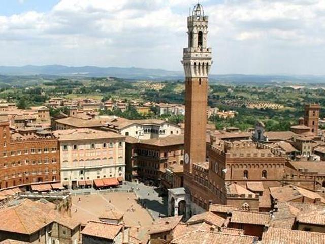 Locale Commerciale in vendita a Vico Alto, Siena