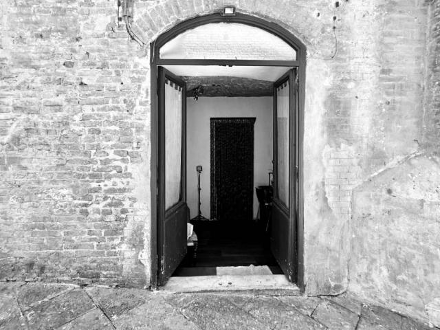 Locale Commerciale in vendita a Contrada della Torre, Siena