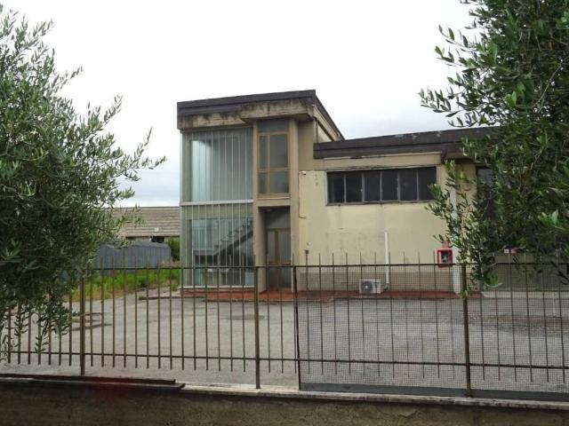 Locale Commerciale in vendita a Indicatore, Signa