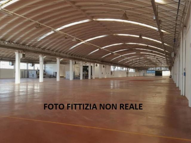 Locale Commerciale in vendita a Signa, Toscana