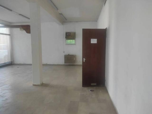 Locale Commerciale in vendita a Lanzago, Silea