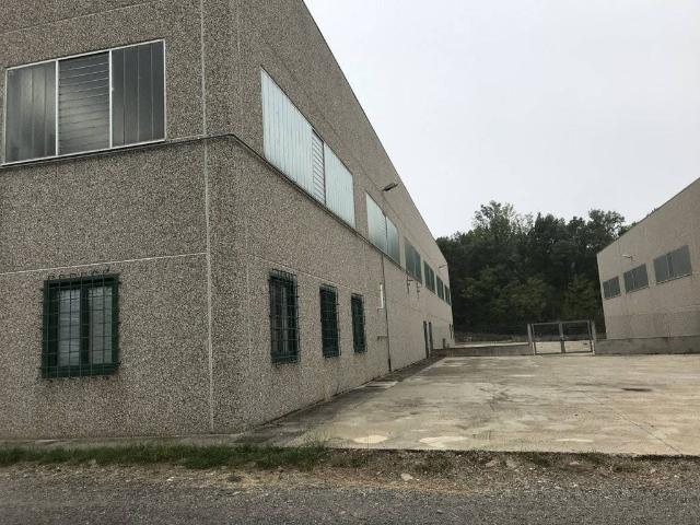 Locale Commerciale in vendita a Piemonte, Alessandria