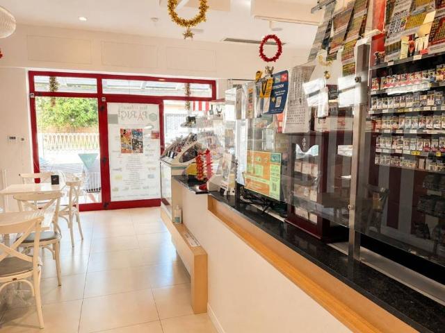 Locale Commerciale in vendita a San Silvestre, Silvi