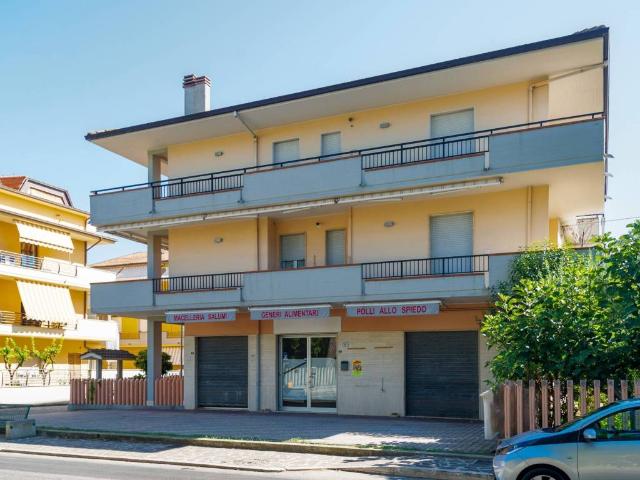 Locale Commerciale in vendita a San Silvestre, Silvi