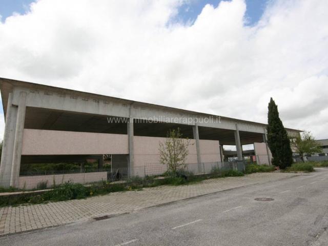 Locale Commerciale in vendita a Pieve Di Sinalunga, Toscana
