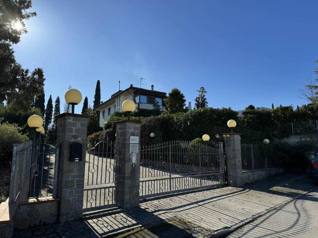 Locale Commerciale in vendita a Pieve Di Sinalunga, Toscana