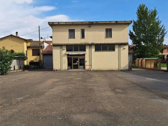 Locale Commerciale in vendita a Pieve Di Sinalunga, Toscana