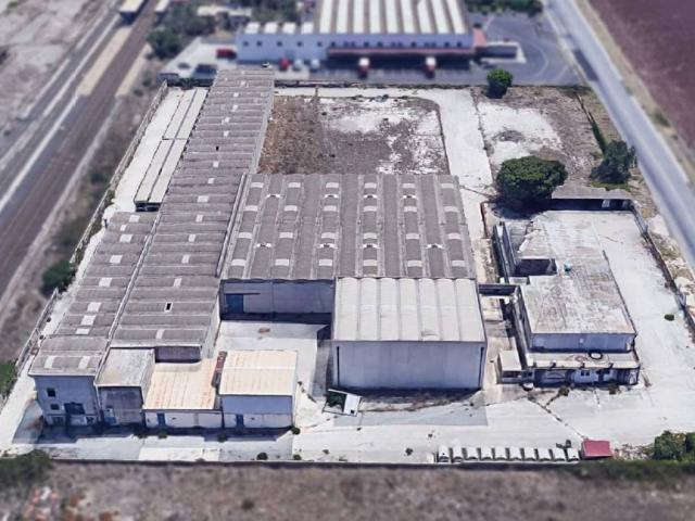 Locale Commerciale in vendita a Siracusa, Sicilia