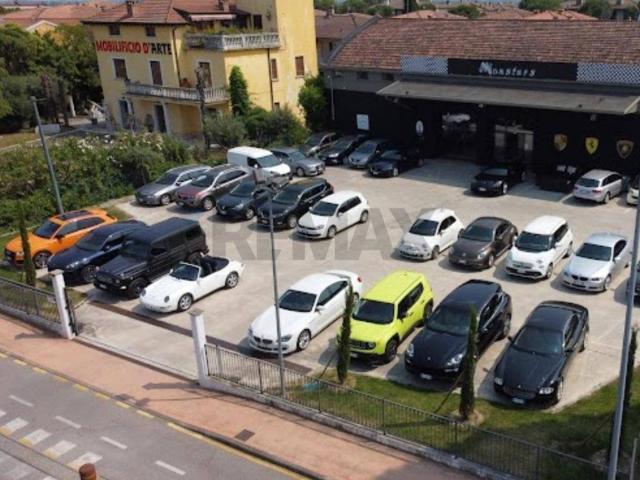 Locale Commerciale in vendita a Lugana, Sirmione