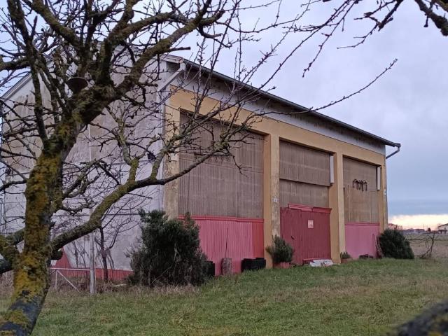 Locale Commerciale in vendita a Sissa Trecasali, Coltaro