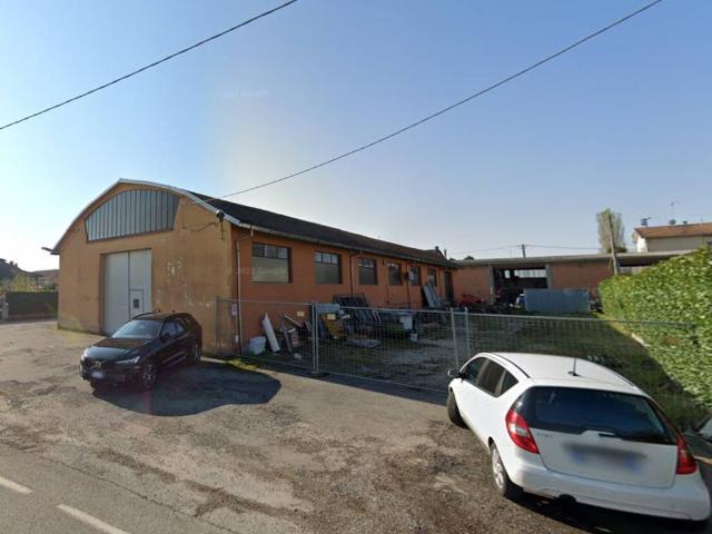 Locale Commerciale in vendita a Sissa Trecasali, Sissa