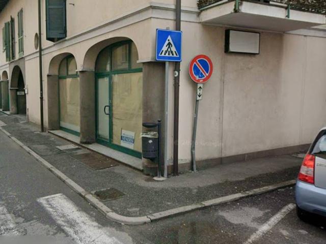 Locale Commerciale in vendita a Siziano, Lombardia