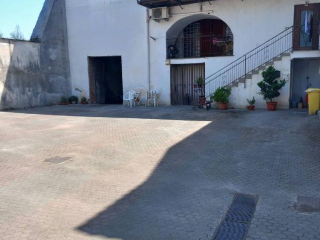 Locale Commerciale in vendita a Borgo Casamale, Somma Vesuviana