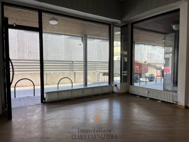 Locale Commerciale in vendita a Campoledro, Sondrio