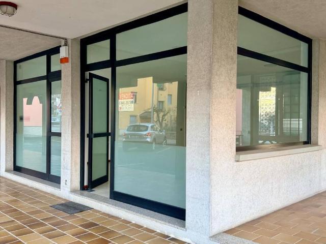 Locale Commerciale in vendita a Songavazzo, Lombardia