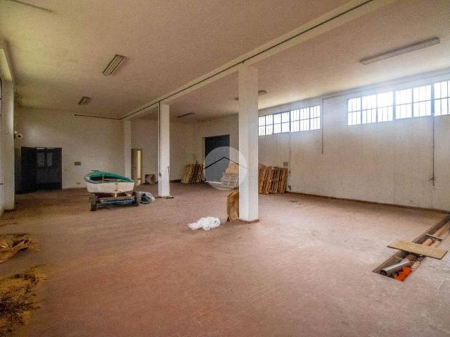Locale Commerciale in vendita a Sordio, Lombardia