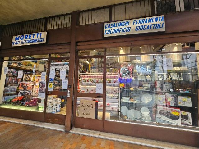 Locale Commerciale in vendita a Petosino, Sorisole