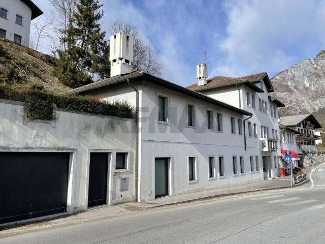 Locale Commerciale in vendita a Sospirolo, Veneto