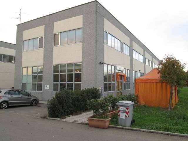 Locale Commerciale in vendita a Unione di comuni Terre di Castelli, Spilamberto
