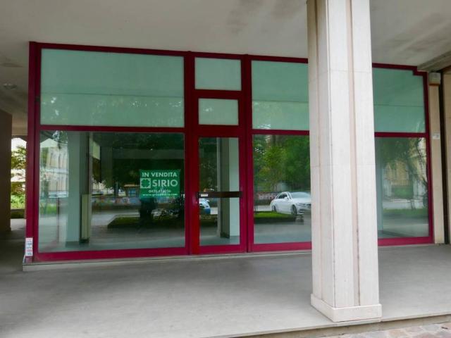 Locale Commerciale in vendita a Spilimbergo, Friuli-Venezia Giulia